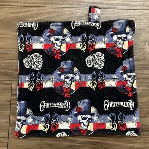 Grateful Dead pot holder Skull and Roses Quilted swirls